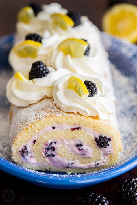 Blackberry Lemon Cake Roll (Swiss Roll) VIDEO - NatashasKitchen.com Lemon Roll Cake Recipe, Lemon Cake Roll, Lemon Swiss Roll, Swiss Roll Cakes, Blackberry Lemon, Blackberry Cake, Swiss Roll Cake, Cake Roll Recipes, Vevey