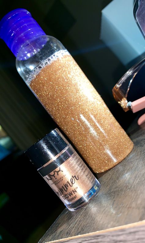 Diy Body Glitter Spray, Diy Body Shimmer Spray, Body Glitter Ideas, Diy Body Glitter, Nyx Swatches, Neutrogena Body Oil, Glitter Perfume, Body Oil Diy, Body Glitter Spray