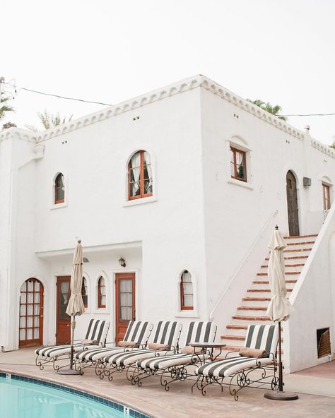 Korakia Pensione, Vintage Palm Springs, Palm Springs Decor, Palm Springs House, Surprise Date, Spanish Architecture, Los Angeles Fashion, Spanish Style Homes, Spanish Revival