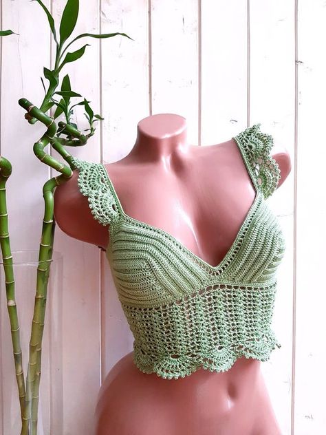 Crochet Lace Blouse, Crochet Top Outfit, Crochet Boho Top, Crop Top Pattern, Crochet Crop Top Pattern, Crochet Swimwear, Diy Vetement, Crochet Summer Tops, Crochet Fashion Patterns