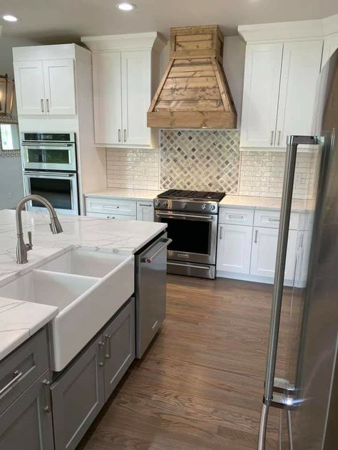 Redecorate Bedroom, Farmhouse Sink Kitchen, Farmhouse Sink, Cool Rooms, Kitchen Style, Farmhouse Kitchen, New Kitchen, Modern Farmhouse, Kitchen Remodel