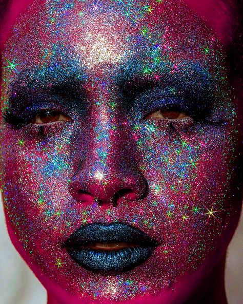 Ankur Maniar on Instagram: “BREAKING: CELESTIAL EXTRATERRESTRIAL APPEARS BEFORE MY VERY OWN EYES AND BLINDS ME WITH HER UNBELIEVABLY INTERGALACTIC, STARRY, AND…” Celestial Bodies Met Gala, Cosmic Butterfly, Embodiment Celestial, Shiny Makeup, Makeup Art, Face Painting, Body Art, Blinds, Halloween Face Makeup