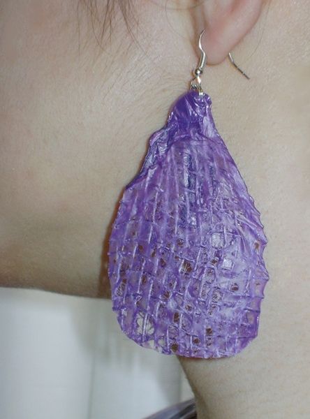 Plastic Bag Earrings in plastics jewelry accessories  with Plastic Ecofriendly Earring cute Bags Accessories Fused Plastic, Upcycle Plastic, Nice Earrings, Recycled Earrings, Recycled Jewelry, Plastic Jewelry, Creating Jewelry, Upcycled Jewelry, Recycled Crafts