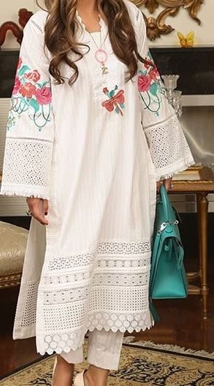 Chicken Material Dress Pattern, White Chicken Suit Designs, Abstract Costume, Eastern Clothes, Trendy Lace Dresses, Chicken Suits, Parsi Embroidery, Dress Design Pakistani, Chicken Kari