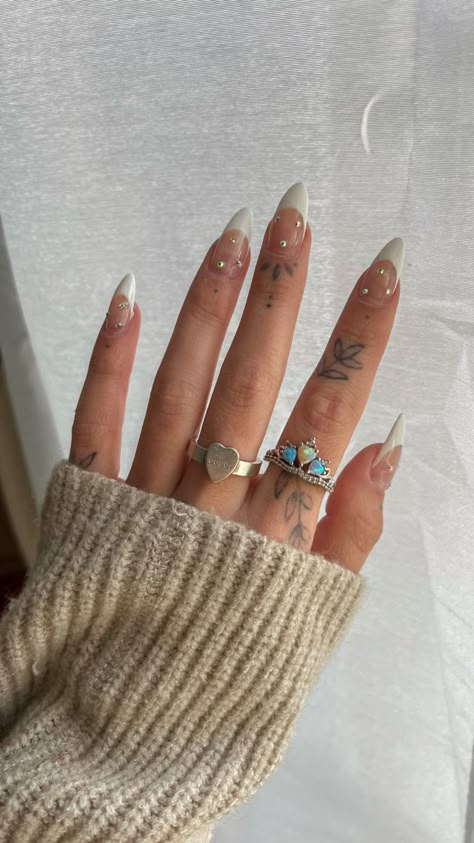 #nails #nail #classy #glam #rhinestone #nailinspiration #gucciring #opal #aesthetic #lifestyle #newyork #nyc #fingertattoos #tattoos #daintytattoos Glam Tattoo, Opal Aesthetic, Nail Classy, Dainty Nails, Nail Arts Ideas, Nice Hairstyles, Tattoo Mini, Natural Nail Designs, Hand Tats