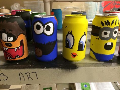 Painted soda cans Intro To Art, Stencil Street Art, Sculpture Art Projects, File Decoration Ideas, High School Art Projects, 6th Grade Art, Kid Drinks, Diy Bottle Crafts, Crafty Gifts