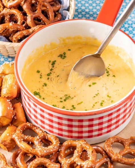 Beer Cheese Soup Pioneer Woman, Pioneer Woman Beer Cheese Dip, Pioneer Woman Beer Cheese Soup, Irish Appetizers, Beer Cheese Dip Recipe, Super Bowl Dips, Hot Dips, Woman Beer, Small Slow Cooker