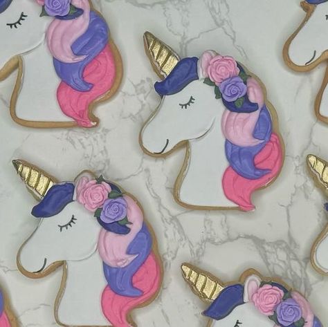 Cookie Kneads Inc. on Instagram: "🦄🌈☁️ • • • #cookiekneads #cookies #decorated  #favors #edibleart #unicorncookies #unicorn #mystical #cookiedecorating #cookieart" Unicorn Cookies, Unicorn Head, Cookies Decorated, Cookie Art, Edible Art, Unicorn Party, Beach Party, Cookie Decorating, On Instagram