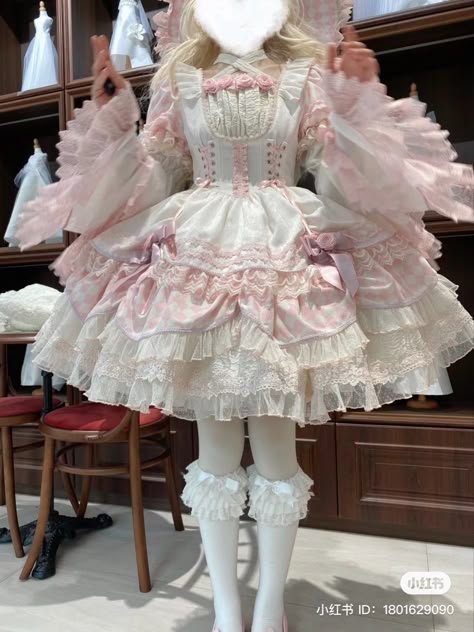 Lolíta Aesthetic Outfit, Lolíta Dress, Lotia Fashion, Doll Aesthetic Outfits, Kawaii Wedding Dress, Doll Fashion Outfits, Viral Outfits, Japanese Lolita Fashion, Lolita Outfit