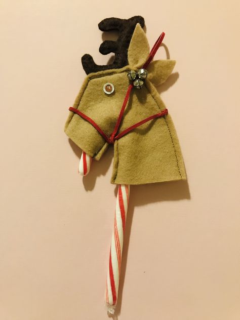 Candy Cane Rain Deer, Horse Candy Cane Covers, Diy Felt Horse On A Stick, Raindeer Candy Canes, Felt Candy Cane, Horse Felt Ornament, Felt Candy, Candy Cane Ornament, Hobby Horse