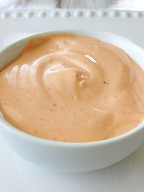 Skinny Sriracha Aioli — The Skinny Fork Sriracha Aioli, Aioli Recipe, Hot Chili Sauce, 4 Ingredient, Aioli, Chili Pepper, Sriracha, Sweet And Spicy, Other Recipes