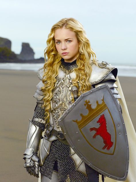 Britt Robertson, "Avalon High", 2010 #armor Avalon High, Armadura Cosplay, Britt Robertson, Female Armor, Female Knight, Knight Armor, Female Soldier, Warrior Girl, Fantasy Armor