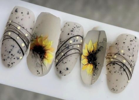 Sunflower Wedding Nails, Nails With Sunflowers, Sunflowers Nails, Sheer Nails, Nail Art Designs Images, Sunflower Nails, Tropical Nails, Manicure Nail Designs, Square Nail Designs