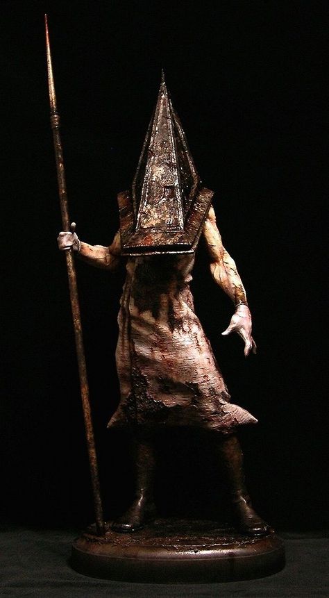 Silent Hill Costume, Red Pyramid Thing, Silent Hill Art, Flash Tats, Red Pyramid, Triangle Head, Pyramid Head, Silent Hill 2, Joker Pics