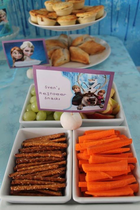 Sven's reindeer snacks at a Frozen birthday party! See more party planning ideas at CatchMyParty.com! Disney Frozen Birthday Party Ideas, Frozen 3rd Birthday, Frozen Birthday Party Ideas, Frozen Birthday Party Decorations, 4de Verjaardag, Elsa Birthday Party, Frozen Bday Party, Disney Frozen Birthday Party, Frozen Birthday Theme