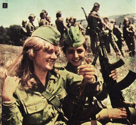 Romanian Woman In Romanian People's Army Vietnam History, South Vietnam, Western Front, Us Soldiers, Vietnam Veterans, Life Magazine, Liverpool Fc, Military History, Albania