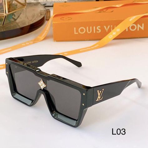 Luggage Sets Cute, Louis Vuitton Glasses, Luxury Shades, Pretty Sunglasses, Classy Glasses, Paris Mens Fashion, Luxury Glasses, Perfume Jewelry, Louis Vuitton Travel