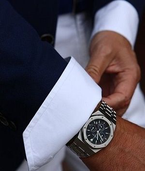 wrist watch rules Hublot Classic, Trending Bracelets, Dapper Men, Modern Gentleman, Timeless Accessories, Gentleman Style, Audemars Piguet, Wristwatch Men, Watch Collection