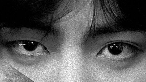 Namjoon's Eyes, Bts Eyes, Eye Close Up, Eye Pictures, Bts Drawings, Foto Ideas Instagram, Jungkook Abs, Kim Taehyung Wallpaper, Pretty Eyes