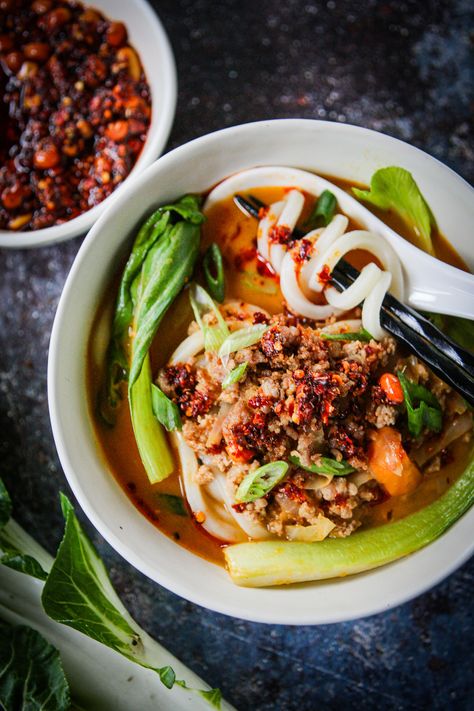 Warm up your winter evening with this Spicy Pork Ramen. Sweet potatoes create a creamy and hearty broth, while gochujang adds the perfect level of heat. This Japanese-style ramen features the delightful addition of cabbage and sake, making it a comforting and satisfying meal for those cold winter nights. Spicy Pork Ramen, Gochujang Pork, Pork Ramen, Spicy Ramen, Spicy Pork, Winter Evening, Winter Nights, Satisfying Food, Ground Beef Recipes