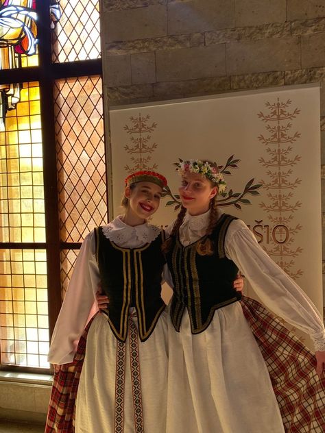 Lithuania Traditional Dress, Lithuania Traditional Clothing, Europe Traditional Clothes, German Culture Aesthetic Clothes, Latvian Traditional Clothing, Lithuanian Traditional Clothing, Polish Traditional Clothing, Slovenian Clothing, Baltic Aesthetic