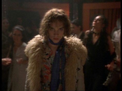 Brian Slade, Velvet Goldmine, Vamps Band, Bohemian Outfit, Movie Journal, Sympathy For The Devil, Jonathan Rhys Meyers, Boho Inspiration, Vintage Bohemian Style