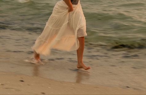 Beaches Film, Jeff Buckley, The Little Things In Life, Little Things In Life, 사진 촬영 포즈, Beach Shoot, Aesthetic Beach, Cinematic Photography, Beach Photoshoot