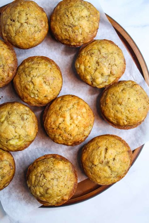 Irresistible Gluten Free Banana Muffins {Dairy Free} Paleo Banana Cookies, Dairy Free Banana Muffins, Muffins Dairy Free, Gf Cupcakes, Breakfast Cravings, Paleo Banana Muffins, Dairy Free Muffins, Banana Muffins Recipe, Gluten Free Banana Muffins