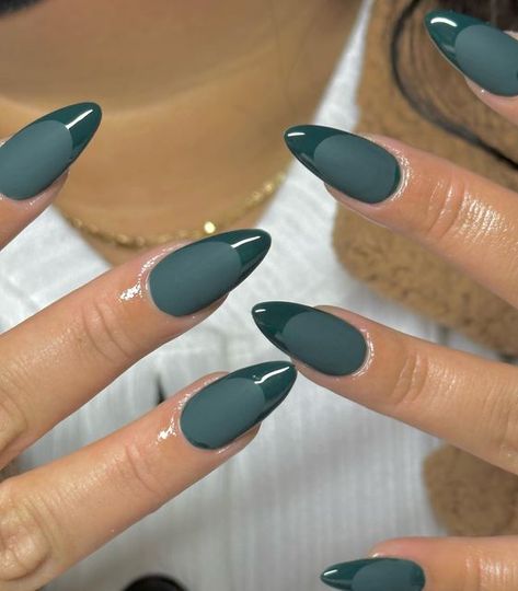 Classy Short Nail Designs, Matte Green Nails, Round Shaped Nails, Pink Holographic Nails, Blue Matte Nails, Stiletto Nails Short, Short Stiletto, Elegant Nail Designs, Classy Nail Designs