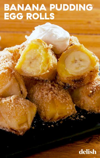 Banana pudding lovers, make these egg rolls ASAP. Get the recipe at Delish.com. #recipe #easy #easyrecipes #delish #egg #rolls #banana #pudding #dessert #fruit #sweets #dessertrecipes Breakfast Eggroll Recipe, Fried Banana Pudding, No Egg Desserts, Banana And Egg, Fried Bananas, Egg Roll Recipes, Egg Roll, Köstliche Desserts, Banana Recipes