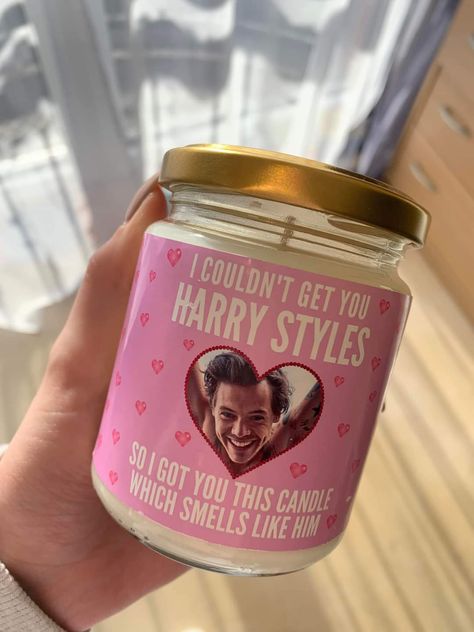 Harry Style Gift Ideas, 1d Gift Ideas, Harry Styles Things To Buy, Harry Styles Related Gifts, Harry Styles Themed Gifts, Harry Styles Gifts Ideas, Gift Ideas Harry Styles, Harry Styles Birthday Gifts, Harry Styles Gift Ideas