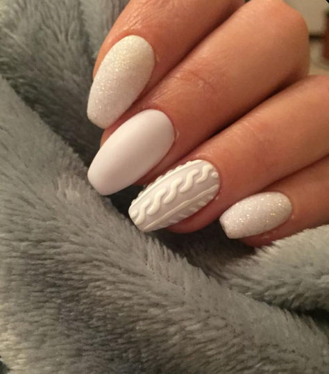 Christmas Sweater Nails, Winter Nail Art Ideas, November Nails, Sweater Nails, Exotic Nails, Winter Nail Art, White Nail, Winter Nail, Xmas Nails