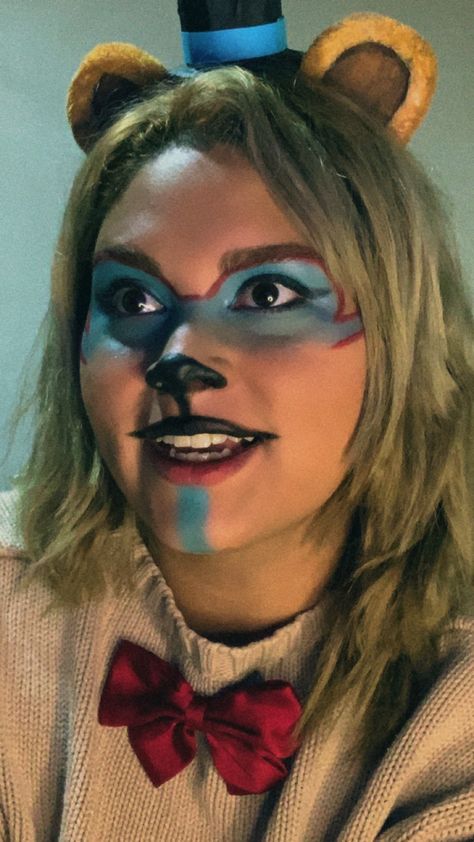 Fnaf - Glamrock Freddy Glamrock Freddy Makeup, Fnaf Face Paint, Fnaf Makeup, Glamrock Freddy, Face Painting Easy, Painting Easy, Cosplay Ideas, Best Cosplay, Face Painting