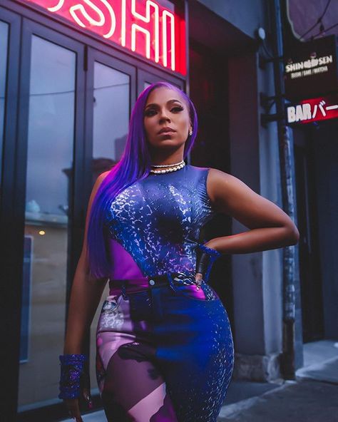 Ashanti 90s, Ashanti Singer, Ashanti People, Wild Thoughts, Celebrity Singers, Hip Hop And R&b, Dark Skin Beauty, Girl Celebrities, Celeb Crushes