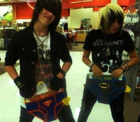 Underwear Emo Best Friends, Scene Emo Aesthetic, Cute Emo Couples, Emo Couples, 2000s Scene, Emo Pictures, Emo People, Scene Boys, 2000s Emo