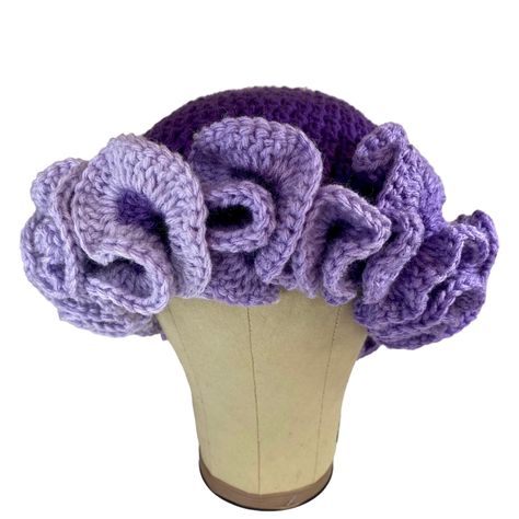 Violet Purple Ombr Handmade Crochet Ruffle Halo Hat L Condition: New; Ready To Ship Color: Shades Of Violet Purple Unstretched Flat Approximate Measurements: Approximately 7.5” Width (Across Top); 3.5” Length (Body); 2” Length (Brim) Head Size For Ideal Fit 22” L (*Model Head Is 22”*) Materials: 100% Acrylic Machine Washable; Lay Flat To Dry Ruffle Scrunchie, Crochet Loom, Custom Fitted Hats, Designer Bucket Hats, Shades Of Violet, Crochet Ruffle, Types Of Hats, Violet Purple, Purple Ombre