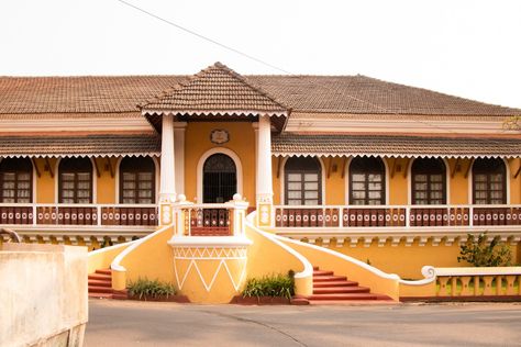 Goan Architecture, Goan Houses, Small House Design Kerala, Home Gym Design Garage, Indian Home Interior, Cottages And Bungalows, Goa India, Indian Homes, House Front Design