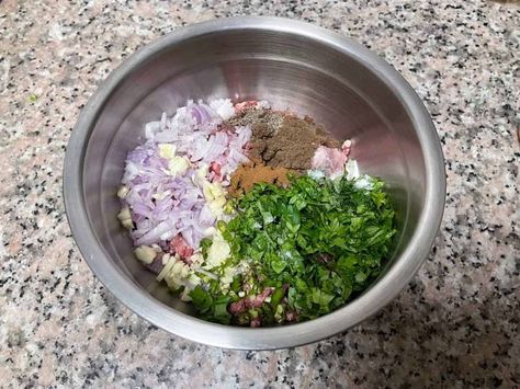 Daoud Basha Recipe | Lebanese Meatballs Stew Dawoud Basha Recipe, Lebanese Meatballs, Arabic Spices, Recipe Lebanese, Meatball Stew, Pomegranate Molasses, Middle Eastern Recipes, Molasses, Middle Eastern