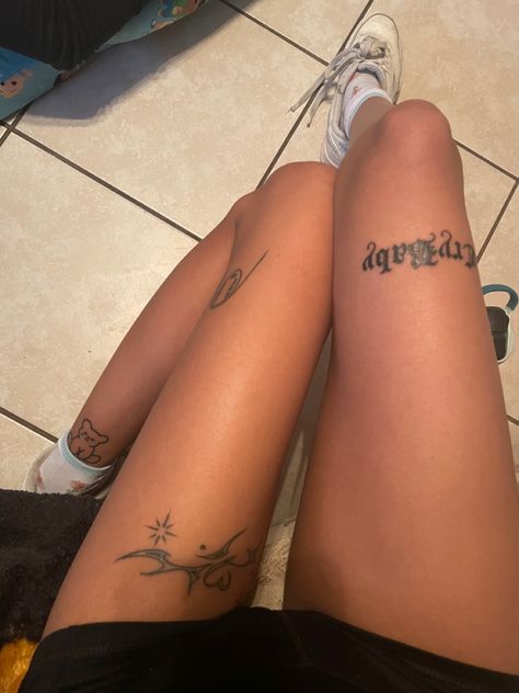 Tattoo Behind Thigh Women, Y2k Leg Tattoos, Small Tattoos On Leg, Grunge Tats, Inner Elbow Tattoos, Lower Leg Tattoos, Earthy Tattoos, Geek Tattoo, Scary Tattoos