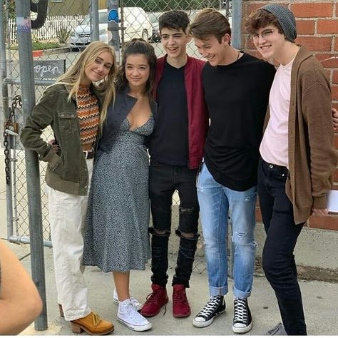 Andi Mack Cast, Movie Duos, Emily Skinner, Peyton Elizabeth Lee, Andi Mack, Annie Leblanc, Famous Kids, Nice Pic, Twilight Movie