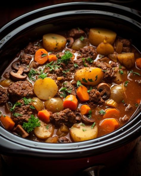 Oh my, I tried this recipe the other night and everyone couldn't stop talking about it Witches Brew Stew, Slow Cooker Kitchen, Crockpot Recipes Beef Stew, Beef And Potatoes, Crockpot Recipes Beef, Beef Stew Meat, Soup Recipes Slow Cooker, Beef Stew Recipe, Crock Pot Slow Cooker