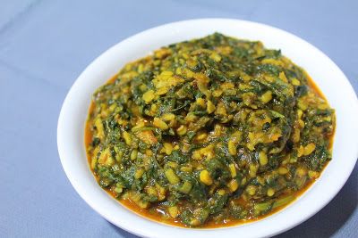 Palak Mag Nu Shaak - Traditional Gujarati Recipe of Spinach & Moong Dal Green Eating, Moong Dal, Nail It, Gujarati Recipes, Vegetarian Recipe, Chopped Spinach, Spinach Recipes, Spinach Leaves, Leafy Greens