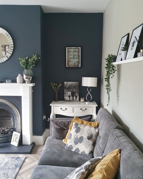 Farrow & Ball Railings remains one of my favourite colours and it works perfectly in my lounge with the contrast of Hardwick White....I just love this corner of my home . Navy And White Living Room, White Sitting Room, Farrow And Ball Living Room, Blue Walls Living Room, Navy Living Rooms, Feature Wall Living Room, Living Room Wall Color, Blue Living Room Decor, Sala Grande