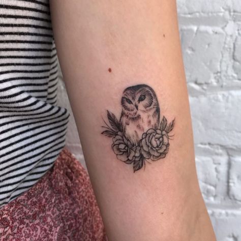 Mother Bird Tattoo, Little Owl Tattoo, Owl Tatoos, Tattoos Owl, Neat Tattoos, Tattoo Owl, Owl Tattoo Drawings, Cover Up Tattoos For Women, Tattoo Number