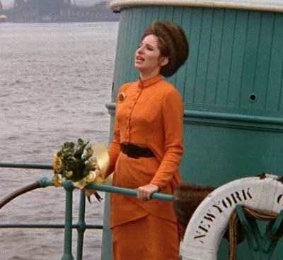 ... "Don't Rain on my Parade" by Barbara Streisand is more than my motto, is my life philosophy. Don't Rain On My Parade, Funny Girl Movie, 60s Films, Stephen Boyd, Warm Halloween, William Wyler, Jean Simmons, Shirley Maclaine, Barbra Streisand