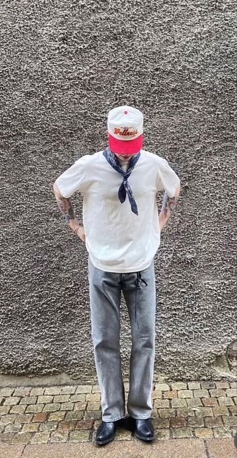 Denim White Outfit Men, Snapback Outfit, Fedora Outfit, Bandana Outfit, Guys Fits, Mens Casual Outfits Summer, Outfits Hombre, Men With Street Style, Bandana Styles