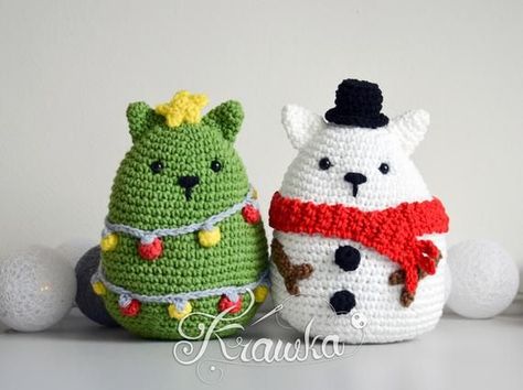 Greetings fellow creatives and crocheters! If you're looking for amazing creative ideas and free crochet patterns, don't hesitate to click the link above! 🍎 Christmas Cat Crochet, Star Trek Crochet, 1920 Christmas, Unique Crochet Patterns, Crochet Christmas Hats, Diy Crochet Patterns, Crochet Snowman, Crochet Xmas, Basic Crochet