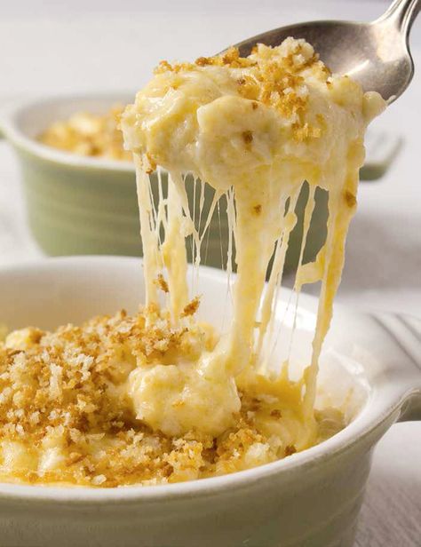 The title of this recipe says it all. Sinfully delicious. Emeril Recipes, Crumb Topping Recipe, Emeril Lagasse Recipes, Macaroni Recipes, Mac Cheese Recipes, Emeril Lagasse, Baked Macaroni, Mac N Cheese Recipe, Macaroni Cheese