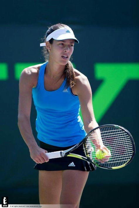 Anna Ivanovic, Tennis Lifestyle, Foto Sport, Tennis Pictures, Wta Tennis, Steffi Graf, Tennis Outfits, Sports Girl, Anna Kournikova