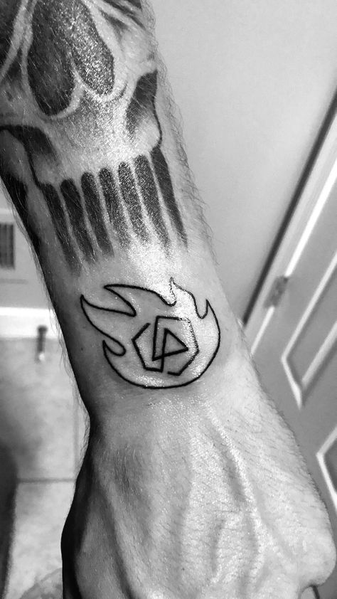 In memory of Chris Cornell and Chester Bennington Audioslave and Linkin Park Chris Cornell Tattoo Ideas, Skillet Tattoo, Audioslave Tattoo, Chris Cornell Tattoo, Soldier Tattoo, Patchwork Sleeve, Chester Bennington, Band Logo, Chris Cornell